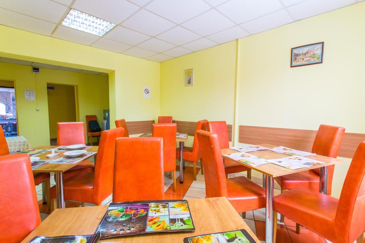 Hostel Horia Plopeni Luaran gambar