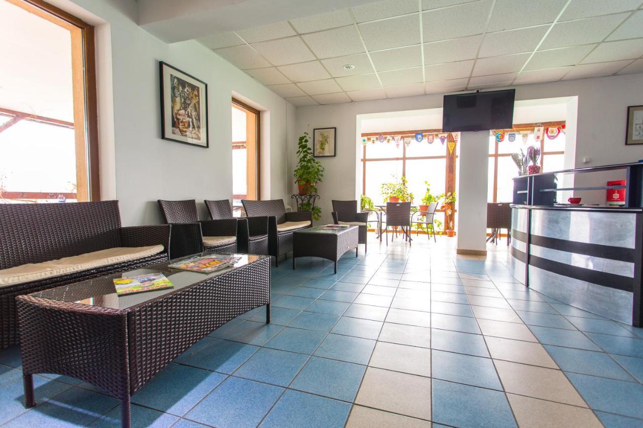 Hostel Horia Plopeni Luaran gambar